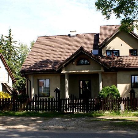 Piernikowy Dworek Lubicz Exterior foto